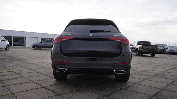 Mercedes-Benz GLC 300 AMG 250 kW image number 4