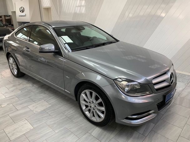 Mercedes-Benz C 180 Coupe BlueEFFICIENCY 115 kW image number 3