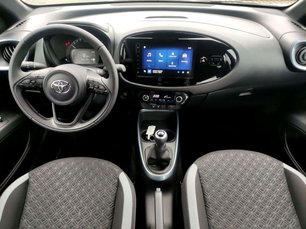 Toyota Aygo X 1.0 53 kW image number 9