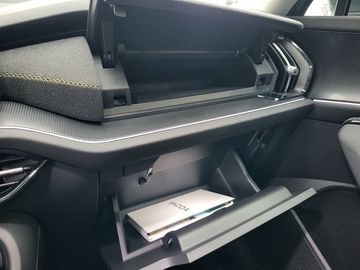 Car image 37