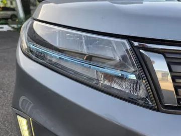 Car image 28