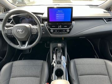 Car image 11