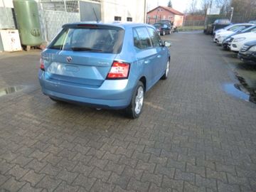 Car image 21