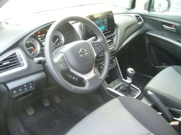 Car image 11