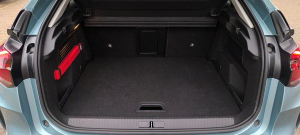 Car image 13