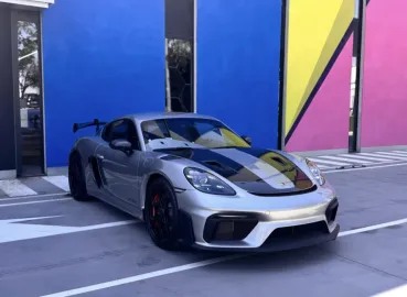 Car image 3