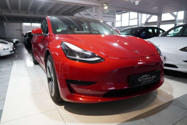 Tesla Model 3 Standard Range 239 kW image number 2