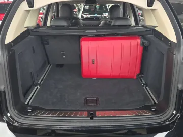 Car image 42