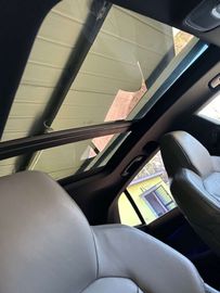 Car image 37