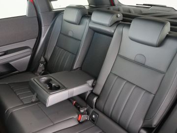 Car image 34