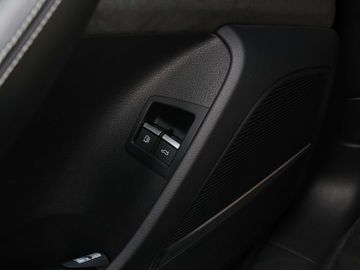 Car image 47