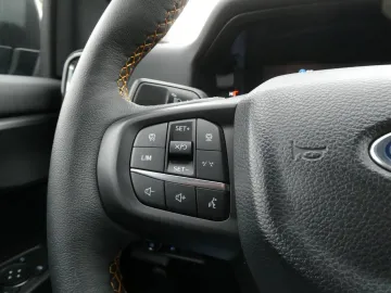 Car image 35