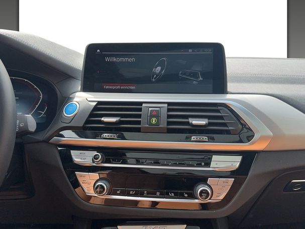 BMW iX3 210 kW image number 17