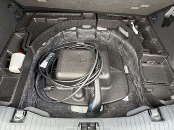 Car image 36