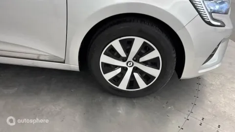 Car image 20