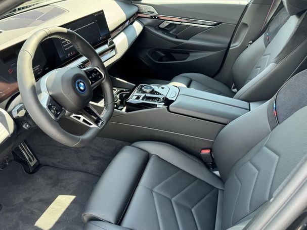 BMW i5 eDrive40 250 kW image number 6