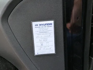 Car image 34