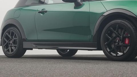 Car image 22
