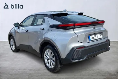Car image 3