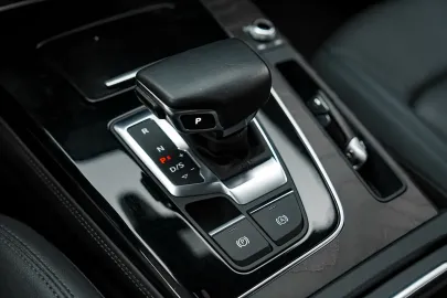 Car image 31