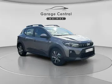 Car image 4