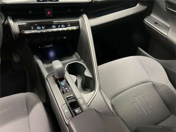 Car image 19