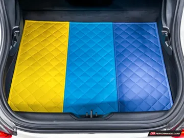 Car image 25