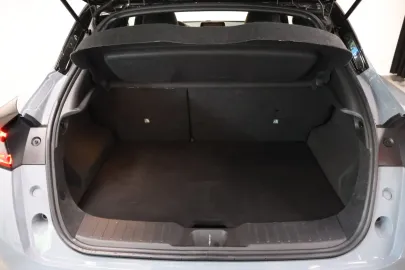 Car image 32