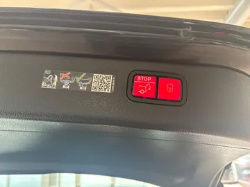 Car image 35