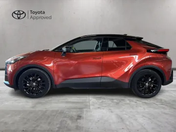 Car image 4