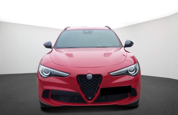 Alfa Romeo Stelvio V6 2.9 Bi-Turbo Quadrifoglio 375 kW image number 2