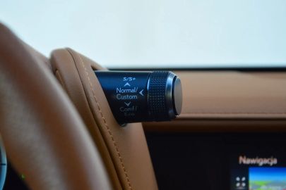 Car image 38