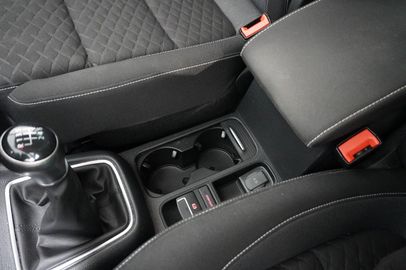 Car image 33