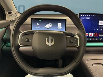 Car image 25