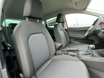 Car image 29