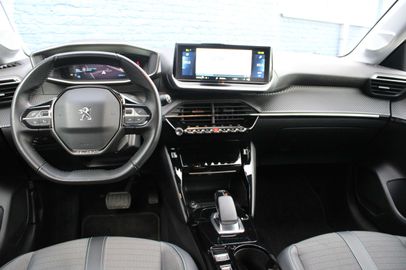 Car image 13