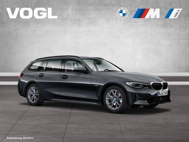 BMW 330e Touring xDrive 215 kW image number 9