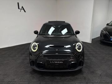 Car image 32
