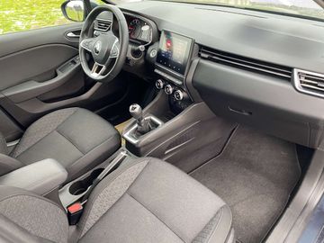 Car image 14