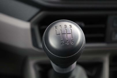 Car image 37