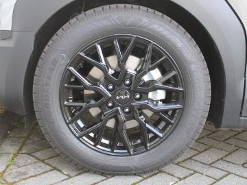 Car image 27