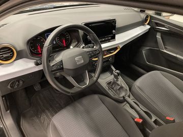 Car image 10