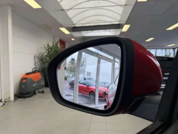 Car image 26