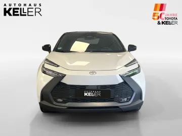 Car image 3