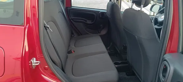 Car image 15