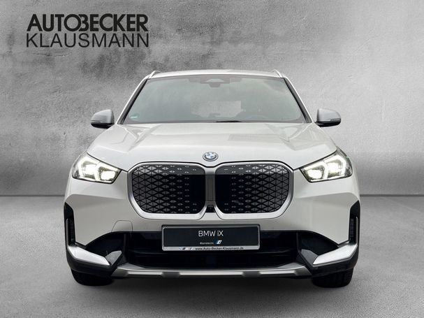 BMW iX1 eDrive20 150 kW image number 2