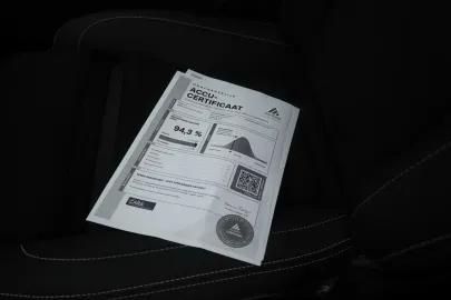 Car image 34