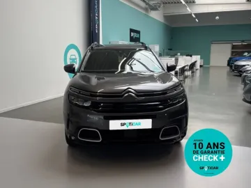 Car image 4