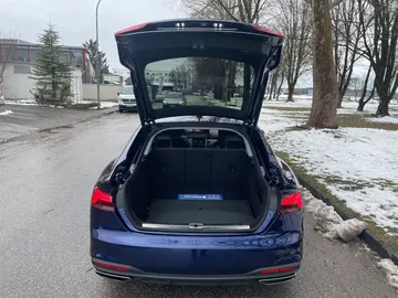 Car image 22