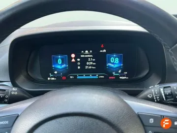Car image 19